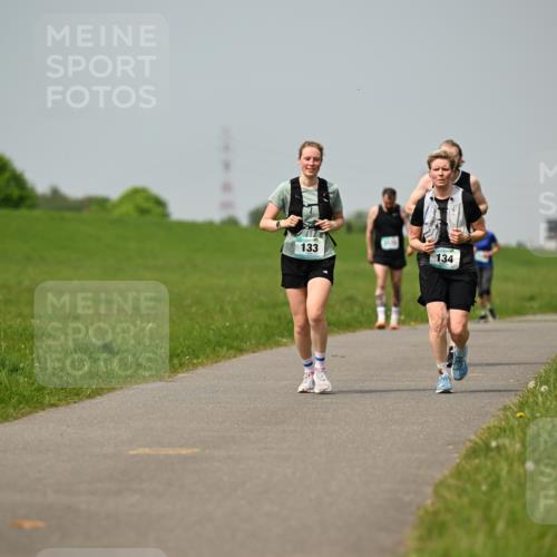 10.05.2026 - 8. Wedeler Halbmarathon Dr. Thomas Lammeyer http://msf.ph/oto/9707101 10.05.2026 11:58:54 Laufen 133, 134 meine-sportfotos.de