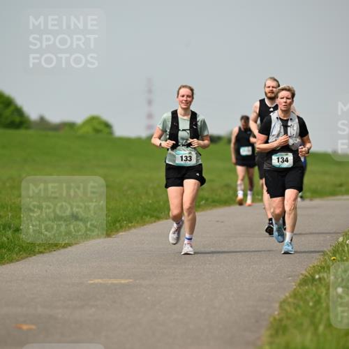 10.05.2026 - 8. Wedeler Halbmarathon Dr. Thomas Lammeyer http://msf.ph/oto/9707118 10.05.2026 11:58:55 Laufen 133, 134 meine-sportfotos.de