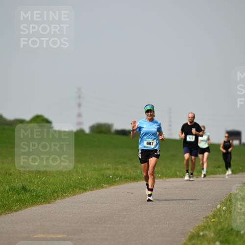 10.05.2026 - 8. Wedeler Halbmarathon Dr. Thomas Lammeyer http://msf.ph/oto/9708505 10.05.2026 12:01:29 Laufen 667 meine-sportfotos.de