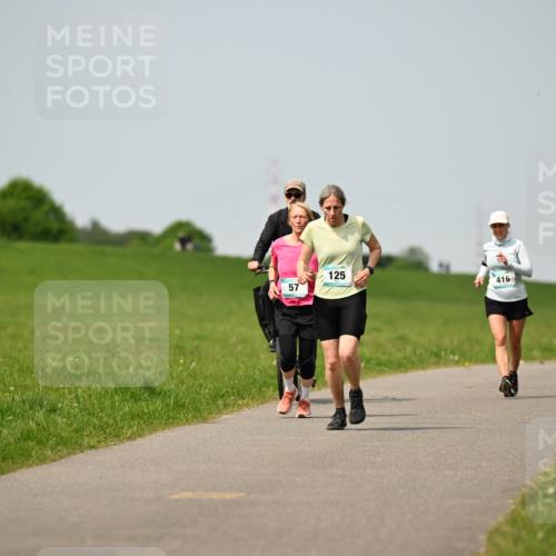 10.05.2026 - 8. Wedeler Halbmarathon Dr. Thomas Lammeyer http://msf.ph/oto/9711014 10.05.2026 12:05:36 Laufen 125, 416 meine-sportfotos.de