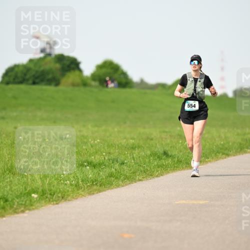 10.05.2026 - 8. Wedeler Halbmarathon Dr. Thomas Lammeyer http://msf.ph/oto/9711551 10.05.2026 12:06:39 Laufen 554 meine-sportfotos.de