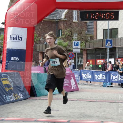 10.05.2026 - 8. Wedeler Halbmarathon Yannick Fuchs http://msf.ph/oto/9711614 10.05.2026 11:24:04 Ziel 991, 1027 meine-sportfotos.de
