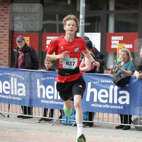 10.05.2026 - 8. Wedeler Halbmarathon Yannick Fuchs http://msf.ph/oto/9711790 10.05.2026 11:24:32 Ziel 937 meine-sportfotos.de