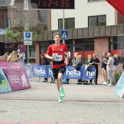 10.05.2026 - 8. Wedeler Halbmarathon Yannick Fuchs http://msf.ph/oto/9711818 10.05.2026 11:24:34 Ziel 937 meine-sportfotos.de