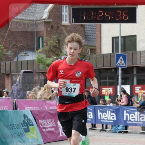 10.05.2026 - 8. Wedeler Halbmarathon Yannick Fuchs http://msf.ph/oto/9711827 10.05.2026 11:24:35 Ziel 937 meine-sportfotos.de