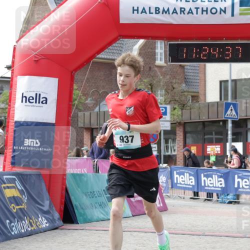 10.05.2026 - 8. Wedeler Halbmarathon Yannick Fuchs http://msf.ph/oto/9711835 10.05.2026 11:24:35 Ziel 937 meine-sportfotos.de