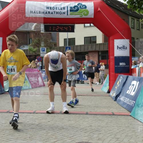 10.05.2026 - 8. Wedeler Halbmarathon Yannick Fuchs http://msf.ph/oto/9711918 10.05.2026 11:24:45 Ziel 99, 521, 808, 2181 meine-sportfotos.de