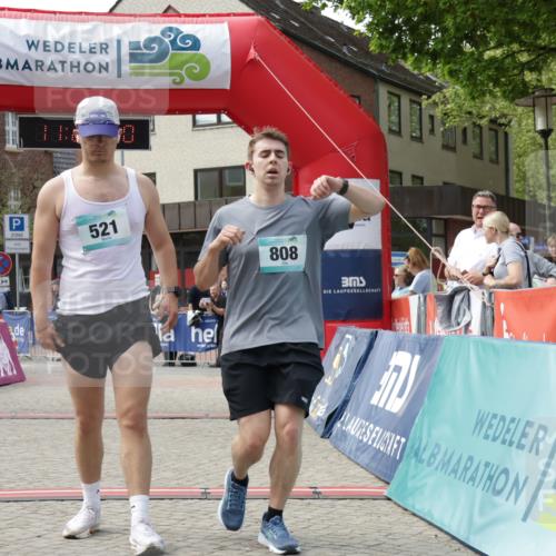 10.05.2026 - 8. Wedeler Halbmarathon Yannick Fuchs http://msf.ph/oto/9711971 10.05.2026 11:24:48 Ziel 99, 808, 2181 meine-sportfotos.de