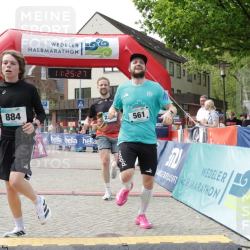 10.05.2026 - 8. Wedeler Halbmarathon Yannick Fuchs http://msf.ph/oto/9712271 10.05.2026 11:25:25 Ziel 561, 838, 884, 2243 meine-sportfotos.de