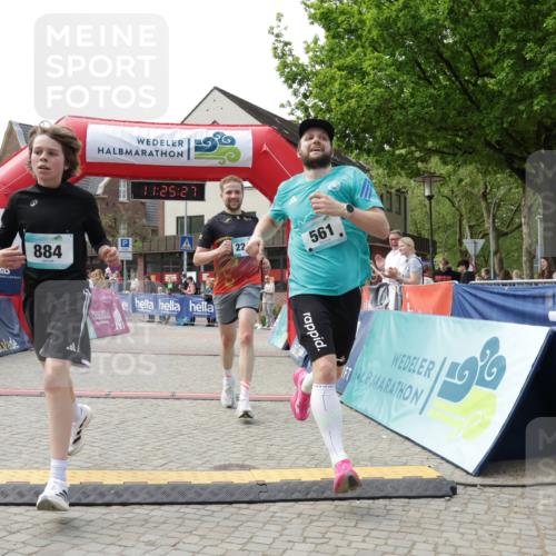 10.05.2026 - 8. Wedeler Halbmarathon Yannick Fuchs http://msf.ph/oto/9712275 10.05.2026 11:25:25 Ziel 561, 838, 884, 2243 meine-sportfotos.de