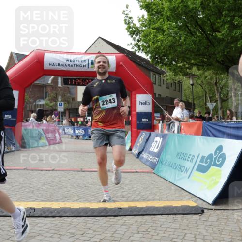 10.05.2026 - 8. Wedeler Halbmarathon Yannick Fuchs http://msf.ph/oto/9712285 10.05.2026 11:25:26 Ziel 561, 884, 2243 meine-sportfotos.de