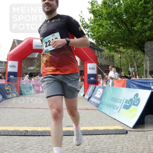 10.05.2026 - 8. Wedeler Halbmarathon Yannick Fuchs http://msf.ph/oto/9712302 10.05.2026 11:25:27 Ziel 561, 884, 2243 meine-sportfotos.de