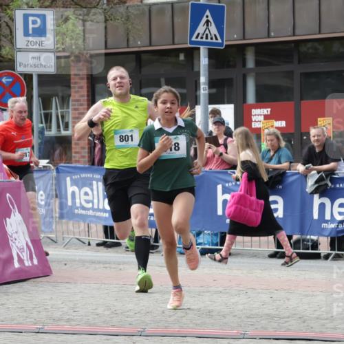 10.05.2026 - 8. Wedeler Halbmarathon Yannick Fuchs http://msf.ph/oto/9712315 10.05.2026 11:25:36 Ziel 518, 801, 2117 meine-sportfotos.de