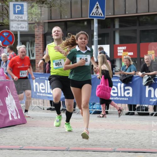 10.05.2026 - 8. Wedeler Halbmarathon Yannick Fuchs http://msf.ph/oto/9712320 10.05.2026 11:25:37 Ziel 518, 801, 2117 meine-sportfotos.de