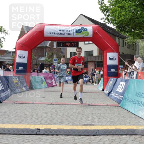 10.05.2026 - 8. Wedeler Halbmarathon Yannick Fuchs http://msf.ph/oto/9712515 10.05.2026 11:26:06 Ziel 931, 2096 meine-sportfotos.de