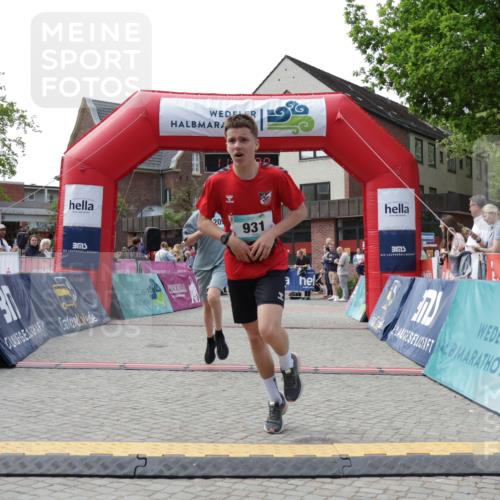 10.05.2026 - 8. Wedeler Halbmarathon Yannick Fuchs http://msf.ph/oto/9712537 10.05.2026 11:26:06 Ziel 931, 2096 meine-sportfotos.de