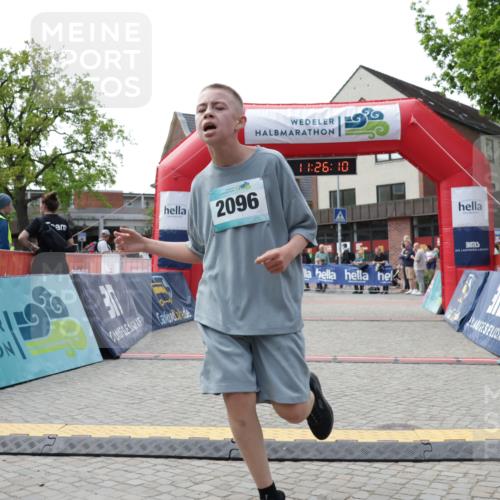 10.05.2026 - 8. Wedeler Halbmarathon Yannick Fuchs http://msf.ph/oto/9712571 10.05.2026 11:26:08 Ziel 931, 2096 meine-sportfotos.de