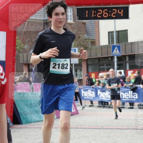 10.05.2026 - 8. Wedeler Halbmarathon Yannick Fuchs http://msf.ph/oto/9712644 10.05.2026 11:26:22 Ziel 699, 940, 2046, 2182 meine-sportfotos.de