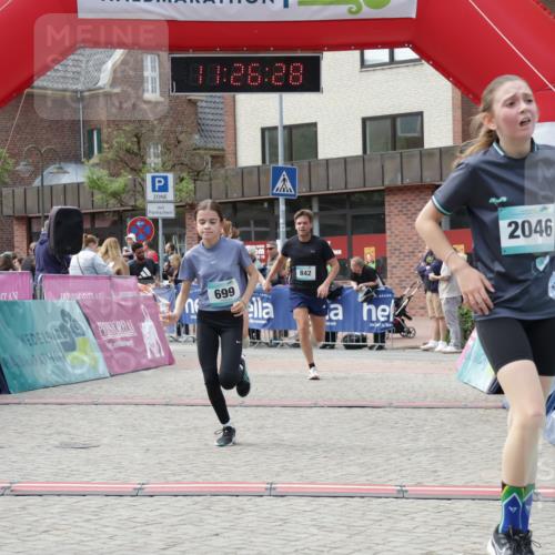 10.05.2026 - 8. Wedeler Halbmarathon Yannick Fuchs http://msf.ph/oto/9712686 10.05.2026 11:26:26 Ziel 572, 699, 841, 842, 2046, 2157, 2182 meine-sportfotos.de