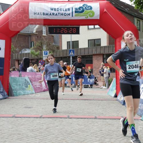 10.05.2026 - 8. Wedeler Halbmarathon Yannick Fuchs http://msf.ph/oto/9712692 10.05.2026 11:26:26 Ziel 572, 699, 841, 842, 2046, 2157, 2182 meine-sportfotos.de