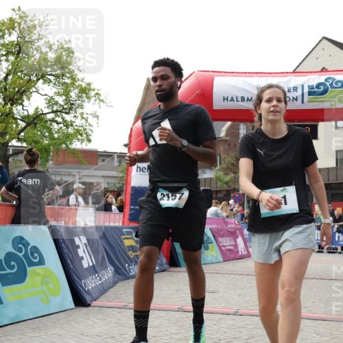 10.05.2026 - 8. Wedeler Halbmarathon Yannick Fuchs http://msf.ph/oto/9712735 10.05.2026 11:26:31 Ziel 572, 699, 841, 842, 2157 meine-sportfotos.de