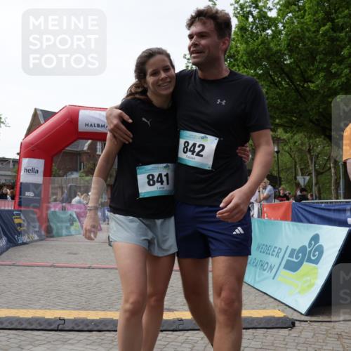 10.05.2026 - 8. Wedeler Halbmarathon Yannick Fuchs http://msf.ph/oto/9712746 10.05.2026 11:26:33 Ziel 572, 841, 842, 2157 meine-sportfotos.de