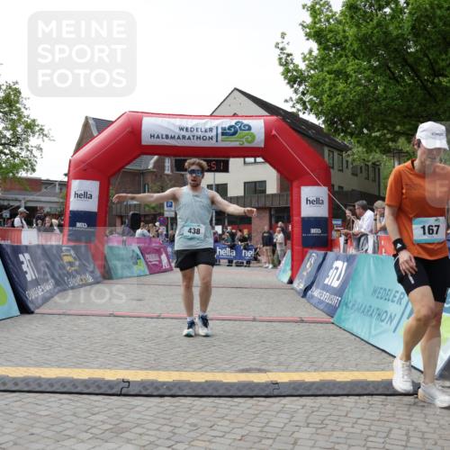 10.05.2026 - 8. Wedeler Halbmarathon Yannick Fuchs http://msf.ph/oto/9712835 10.05.2026 11:26:50 Ziel 167, 438, 989 meine-sportfotos.de