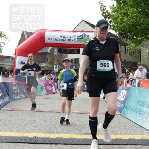 10.05.2026 - 8. Wedeler Halbmarathon Yannick Fuchs http://msf.ph/oto/9712913 10.05.2026 11:27:08 Ziel 60, 565, 967 meine-sportfotos.de