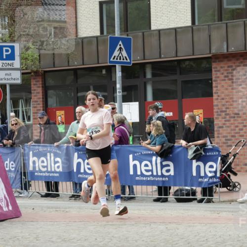 10.05.2026 - 8. Wedeler Halbmarathon Yannick Fuchs http://msf.ph/oto/9712939 10.05.2026 11:27:16 Ziel 230, 2139 meine-sportfotos.de