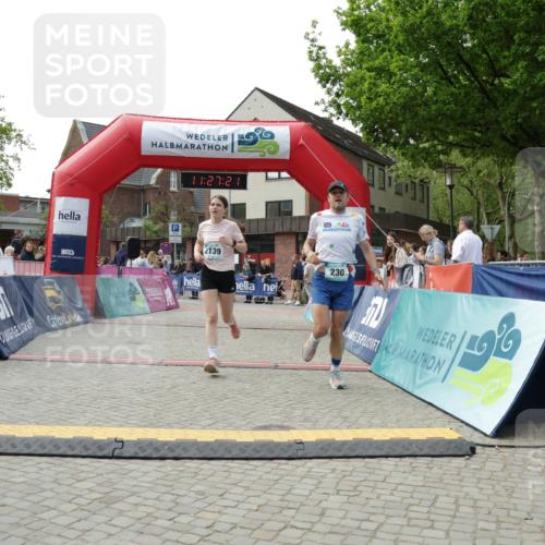 10.05.2026 - 8. Wedeler Halbmarathon Yannick Fuchs http://msf.ph/oto/9712981 10.05.2026 11:27:19 Ziel 230, 735, 2139 meine-sportfotos.de
