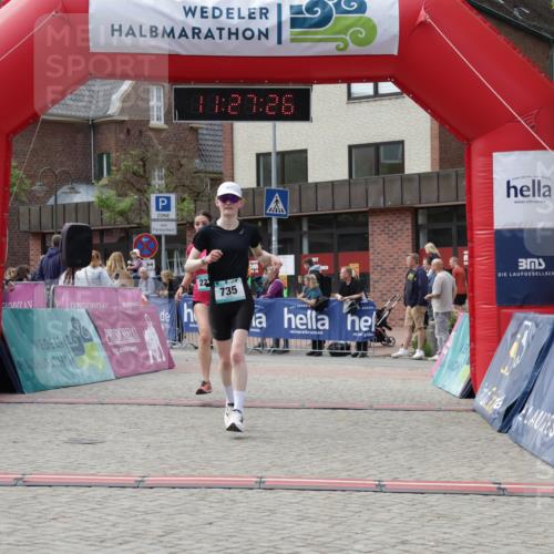 10.05.2026 - 8. Wedeler Halbmarathon Yannick Fuchs http://msf.ph/oto/9713027 10.05.2026 11:27:24 Ziel 230, 735, 2139, 2151, 2224 meine-sportfotos.de