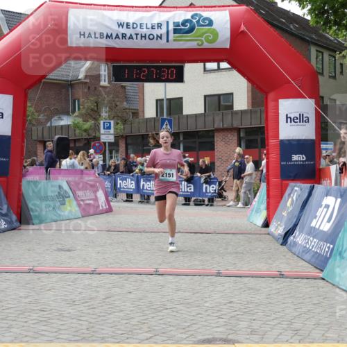 10.05.2026 - 8. Wedeler Halbmarathon Yannick Fuchs http://msf.ph/oto/9713060 10.05.2026 11:27:28 Ziel 735, 2151, 2224 meine-sportfotos.de