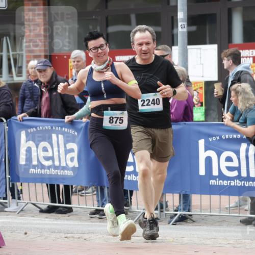 10.05.2026 - 8. Wedeler Halbmarathon Yannick Fuchs http://msf.ph/oto/9713091 10.05.2026 11:27:47 Ziel 875, 2210, 2240 meine-sportfotos.de