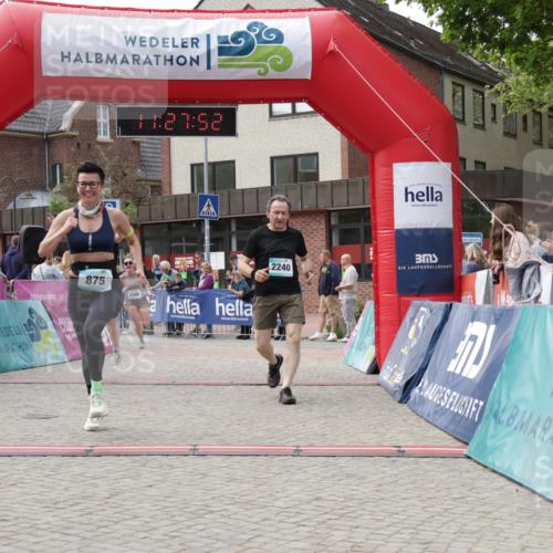 10.05.2026 - 8. Wedeler Halbmarathon Yannick Fuchs http://msf.ph/oto/9713125 10.05.2026 11:27:50 Ziel 875, 1006, 2106, 2210, 2240 meine-sportfotos.de
