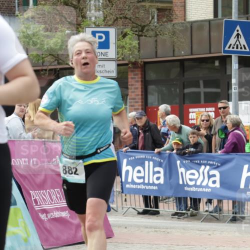 10.05.2026 - 8. Wedeler Halbmarathon Yannick Fuchs http://msf.ph/oto/9713192 10.05.2026 11:27:57 Ziel 882, 1006, 2106, 2210, 2228 meine-sportfotos.de