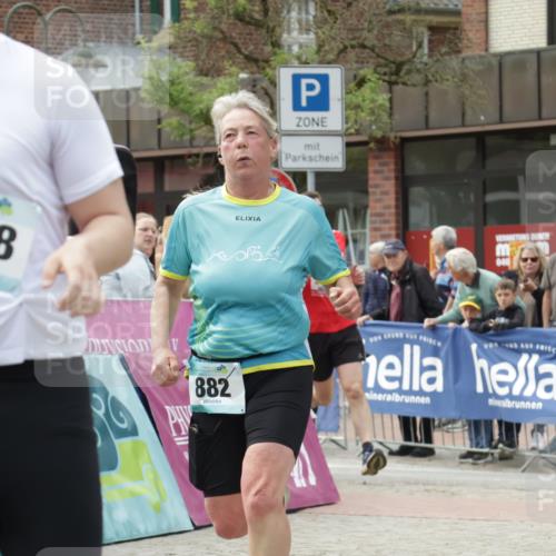 10.05.2026 - 8. Wedeler Halbmarathon Yannick Fuchs http://msf.ph/oto/9713194 10.05.2026 11:27:58 Ziel 882, 1006, 2106, 2228 meine-sportfotos.de