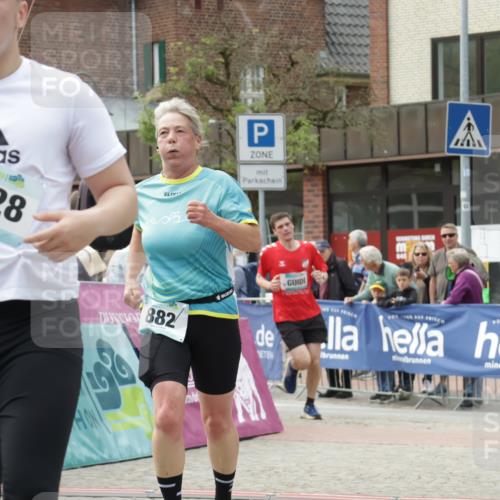 10.05.2026 - 8. Wedeler Halbmarathon Yannick Fuchs http://msf.ph/oto/9713198 10.05.2026 11:27:58 Ziel 882, 1006, 2106, 2228 meine-sportfotos.de