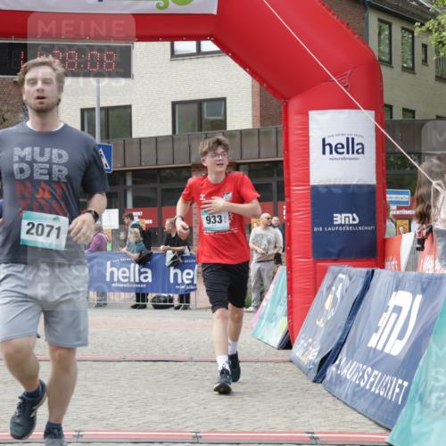 10.05.2026 - 8. Wedeler Halbmarathon Yannick Fuchs http://msf.ph/oto/9713287 10.05.2026 11:28:06 Ziel 855, 933, 2071, 2211 meine-sportfotos.de