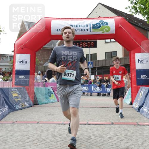 10.05.2026 - 8. Wedeler Halbmarathon Yannick Fuchs http://msf.ph/oto/9713292 10.05.2026 11:28:07 Ziel 855, 933, 2071, 2211 meine-sportfotos.de