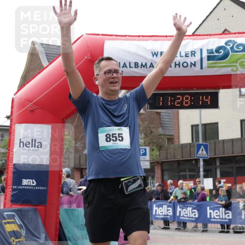 10.05.2026 - 8. Wedeler Halbmarathon Yannick Fuchs http://msf.ph/oto/9713327 10.05.2026 11:28:13 Ziel 170, 855, 927 meine-sportfotos.de