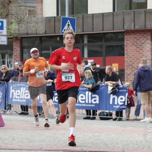 10.05.2026 - 8. Wedeler Halbmarathon Yannick Fuchs http://msf.ph/oto/9713349 10.05.2026 11:28:16 Ziel 170, 927, 1042, 2038 meine-sportfotos.de