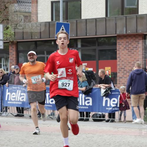 10.05.2026 - 8. Wedeler Halbmarathon Yannick Fuchs http://msf.ph/oto/9713358 10.05.2026 11:28:16 Ziel 170, 927, 1042, 2038 meine-sportfotos.de