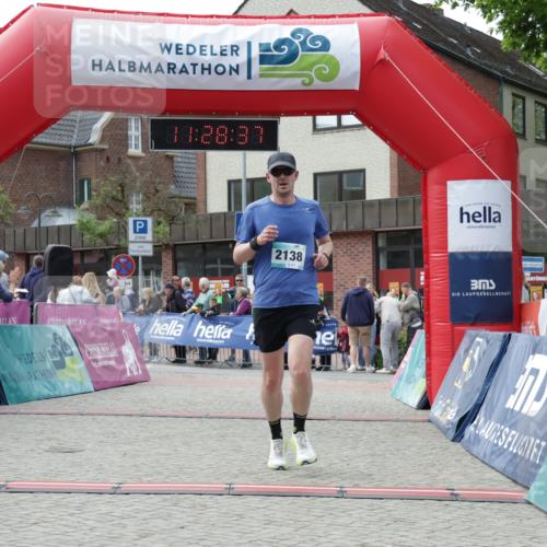 10.05.2026 - 8. Wedeler Halbmarathon Yannick Fuchs http://msf.ph/oto/9713516 10.05.2026 11:28:35 Ziel 857, 2138 meine-sportfotos.de