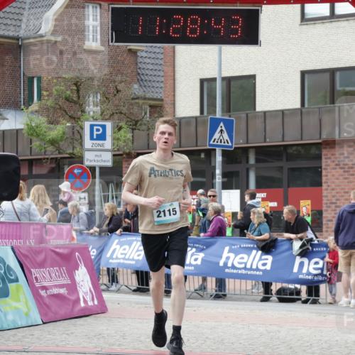 10.05.2026 - 8. Wedeler Halbmarathon Yannick Fuchs http://msf.ph/oto/9713563 10.05.2026 11:28:41 Ziel 169, 857, 926, 2115 meine-sportfotos.de