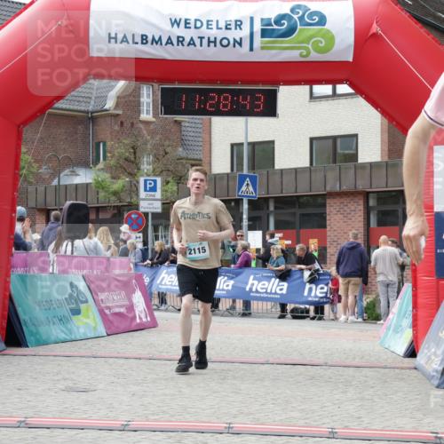 10.05.2026 - 8. Wedeler Halbmarathon Yannick Fuchs http://msf.ph/oto/9713569 10.05.2026 11:28:41 Ziel 169, 857, 926, 2115 meine-sportfotos.de