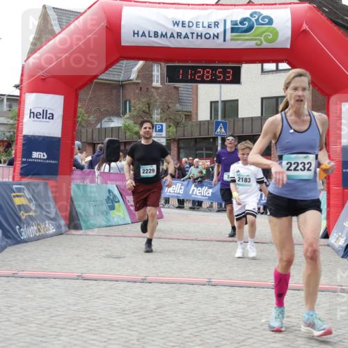10.05.2026 - 8. Wedeler Halbmarathon Yannick Fuchs http://msf.ph/oto/9713684 10.05.2026 11:28:51 Ziel 28, 169, 530, 635, 926, 2183, 2209, 2229, 2232 meine-sportfotos.de