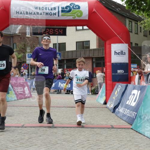 10.05.2026 - 8. Wedeler Halbmarathon Yannick Fuchs http://msf.ph/oto/9713696 10.05.2026 11:28:53 Ziel 28, 635, 963, 2183, 2209, 2229, 2232 meine-sportfotos.de