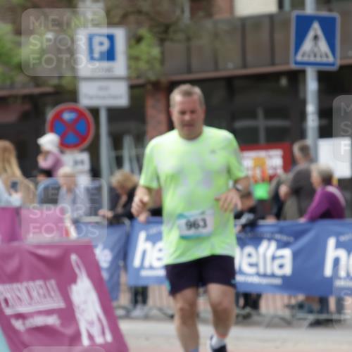 10.05.2026 - 8. Wedeler Halbmarathon Yannick Fuchs http://msf.ph/oto/9713732 10.05.2026 11:28:56 Ziel 28, 963, 2183, 2209, 2229 meine-sportfotos.de