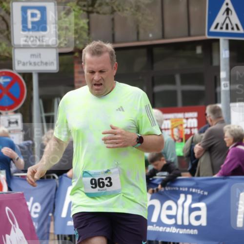 10.05.2026 - 8. Wedeler Halbmarathon Yannick Fuchs http://msf.ph/oto/9713734 10.05.2026 11:28:57 Ziel 28, 963, 2148, 2209 meine-sportfotos.de
