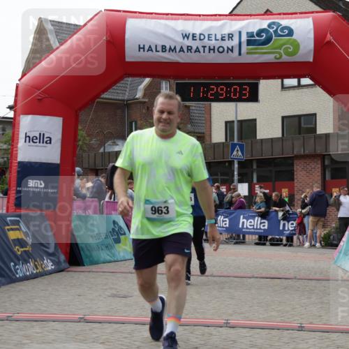 10.05.2026 - 8. Wedeler Halbmarathon Yannick Fuchs http://msf.ph/oto/9713760 10.05.2026 11:29:01 Ziel 963, 2148 meine-sportfotos.de